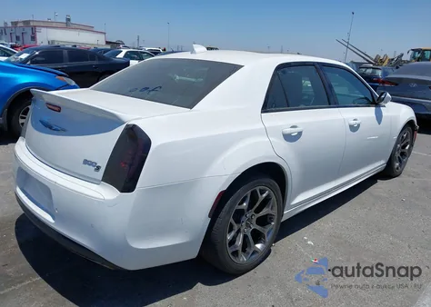 2018 Chrysler 300 300S z USA, uszkodzony, nr VIN 2C3CCABT8JH321092